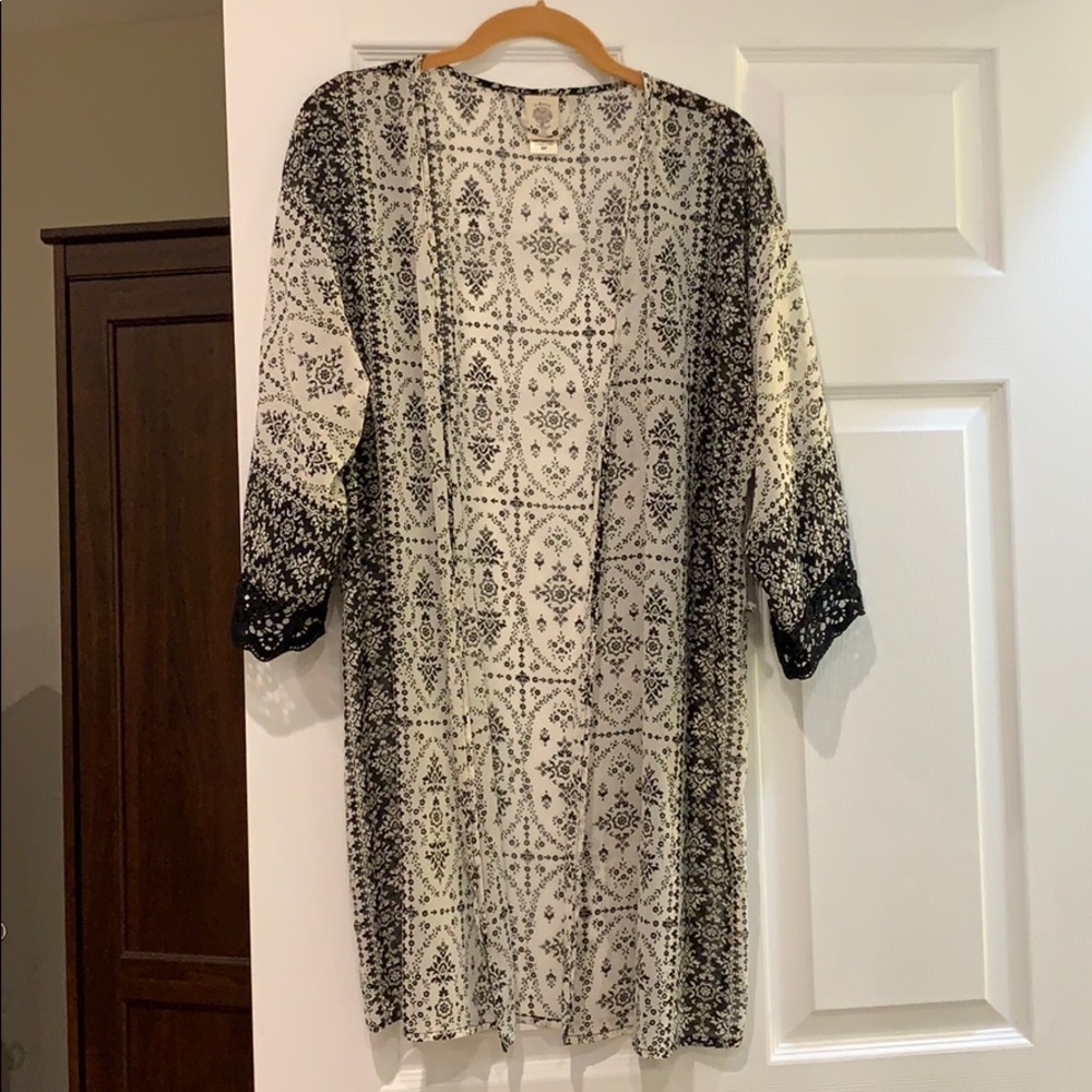 In Bloom Jacquard Kimono/Robe